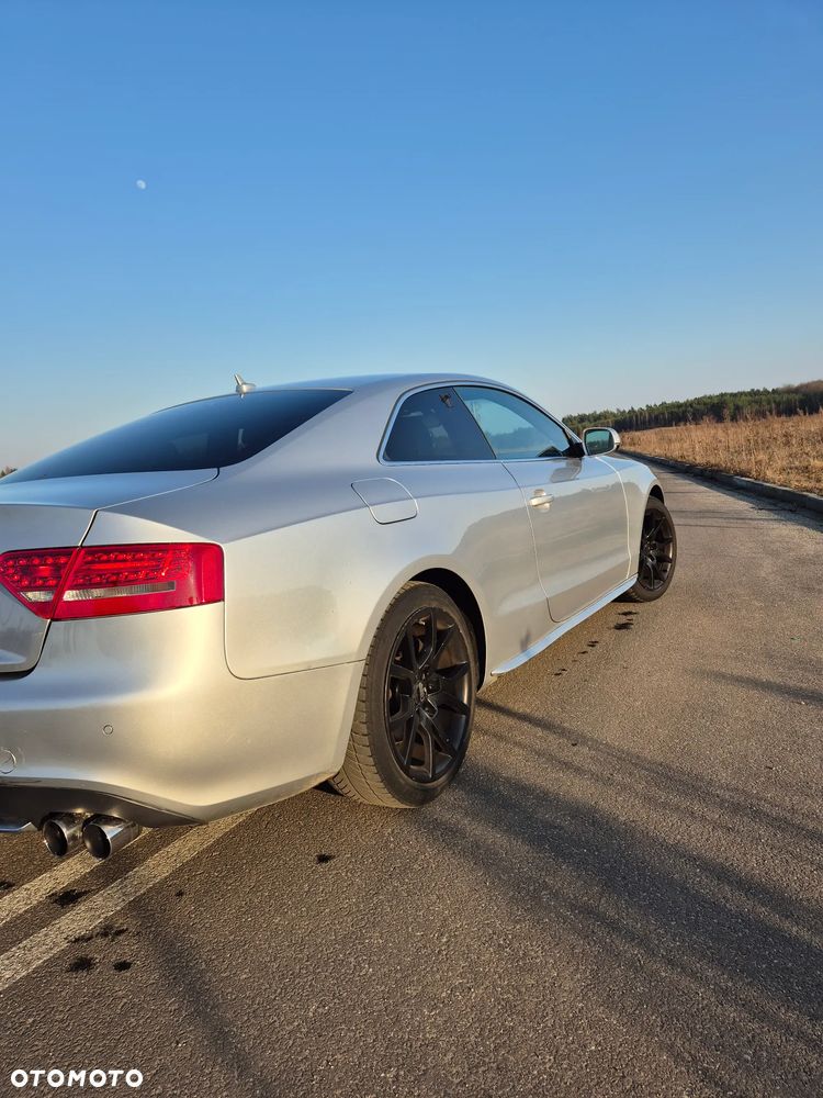 Audi A5 Coupé 2.0 TDI DPF quattro - 9