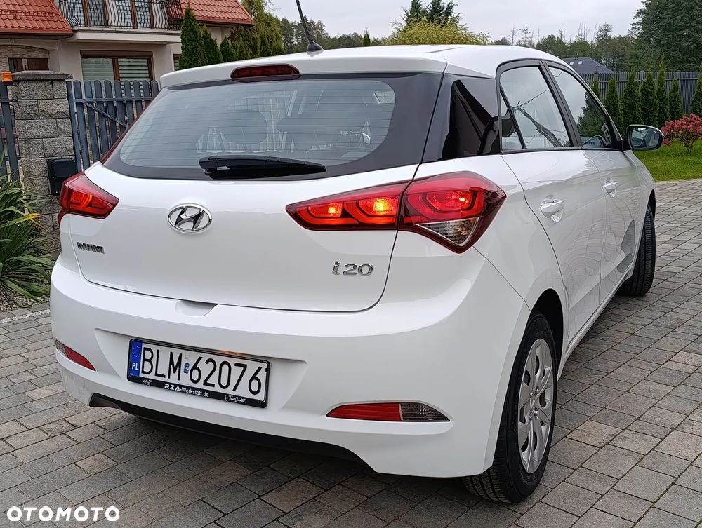 Hyundai I20 2016 photo 3