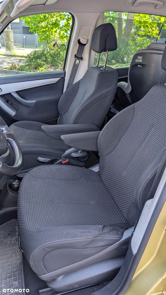 Citroën C4 Picasso 1.8 16V Confort - 12