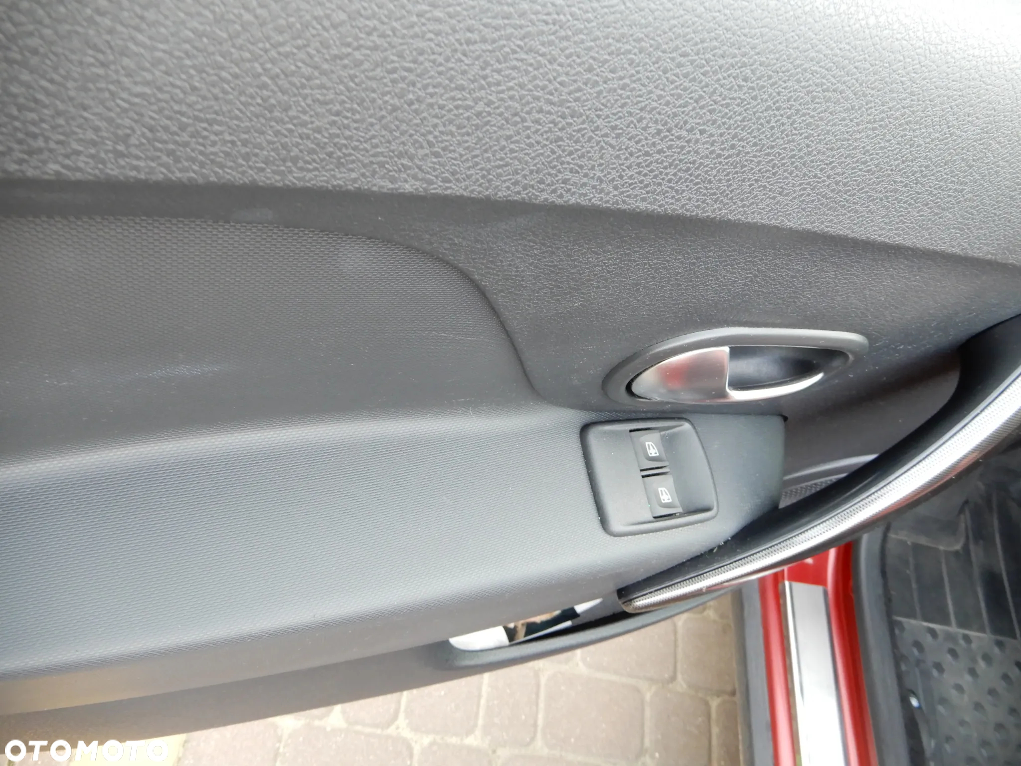 Dacia Sandero 1.0 TCe Laureate S&S - 12