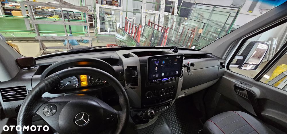 Mercedes-Benz Sprinter - 6