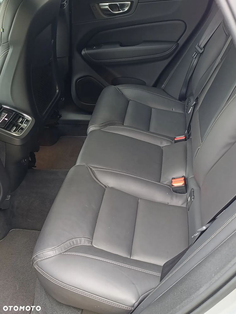 Volvo XC 60 B5 D AWD Geartronic RDesign - 24