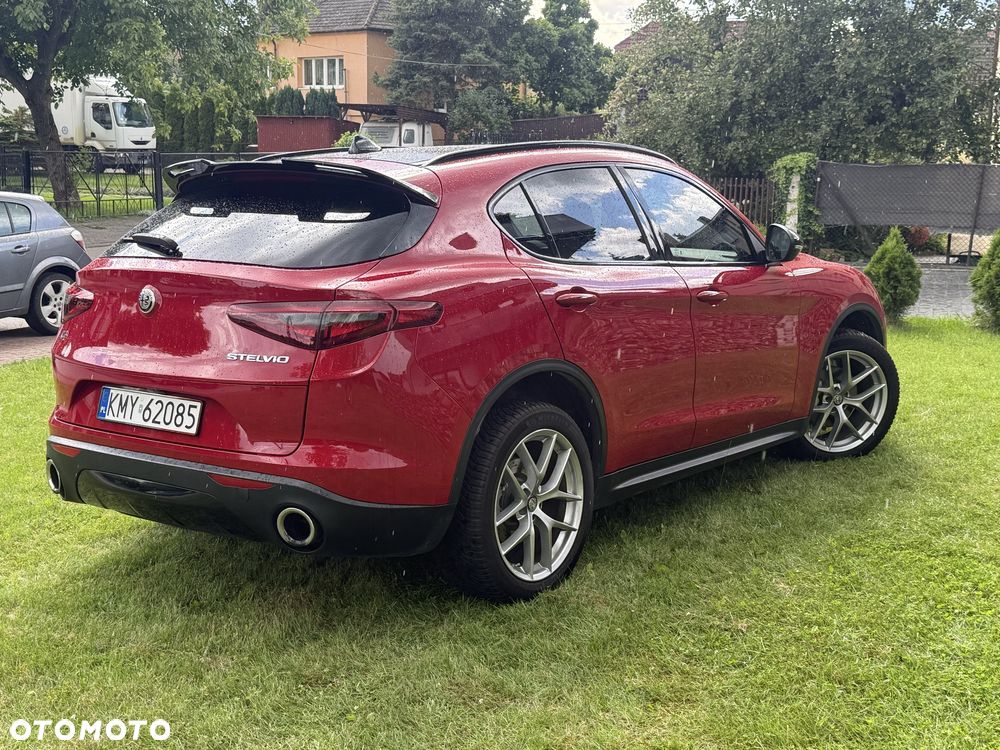 Alfa Romeo Stelvio - 3
