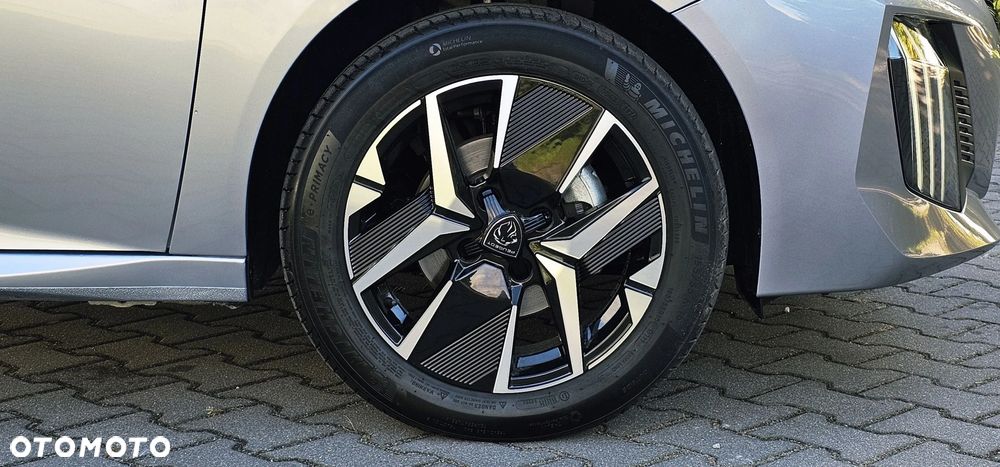 Peugeot 208 - 10
