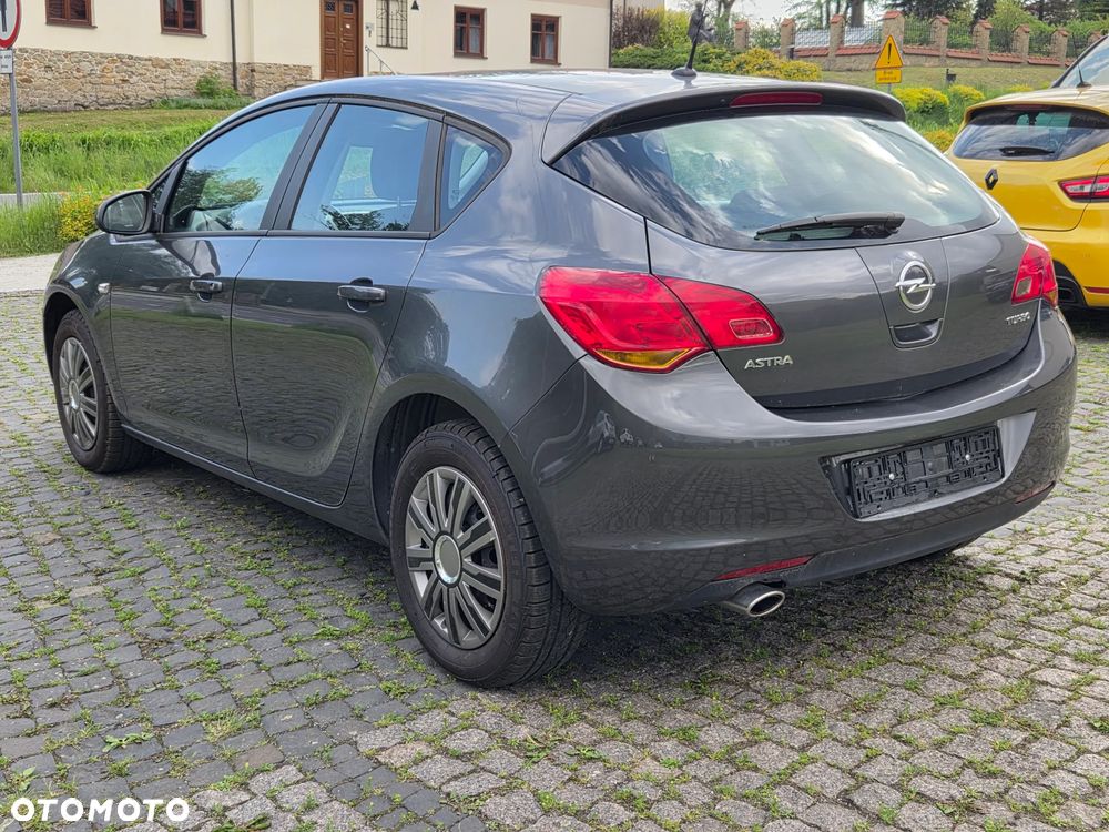 Opel Astra 1.6 T Enjoy - 5