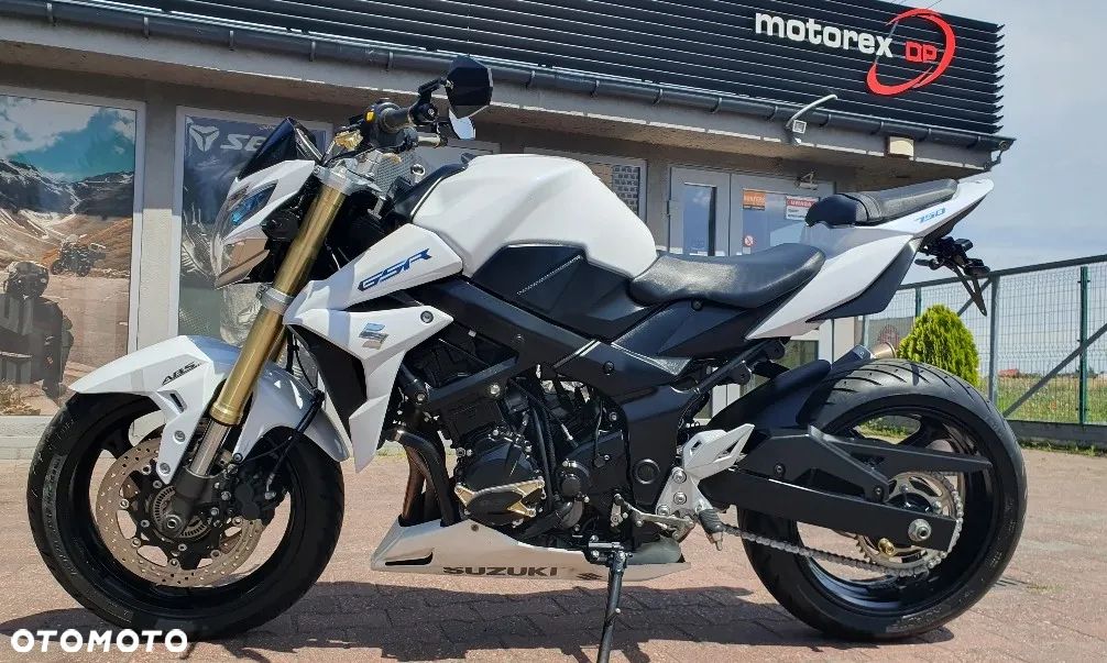 Suzuki GSR - 1
