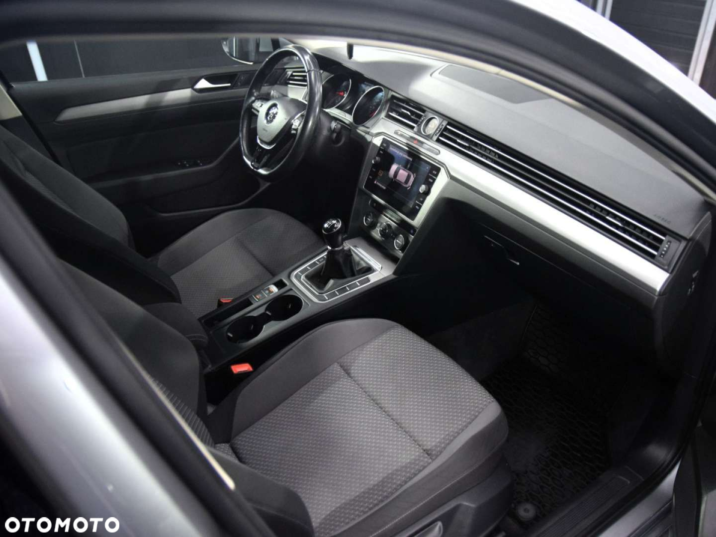 Volkswagen Passat - 6