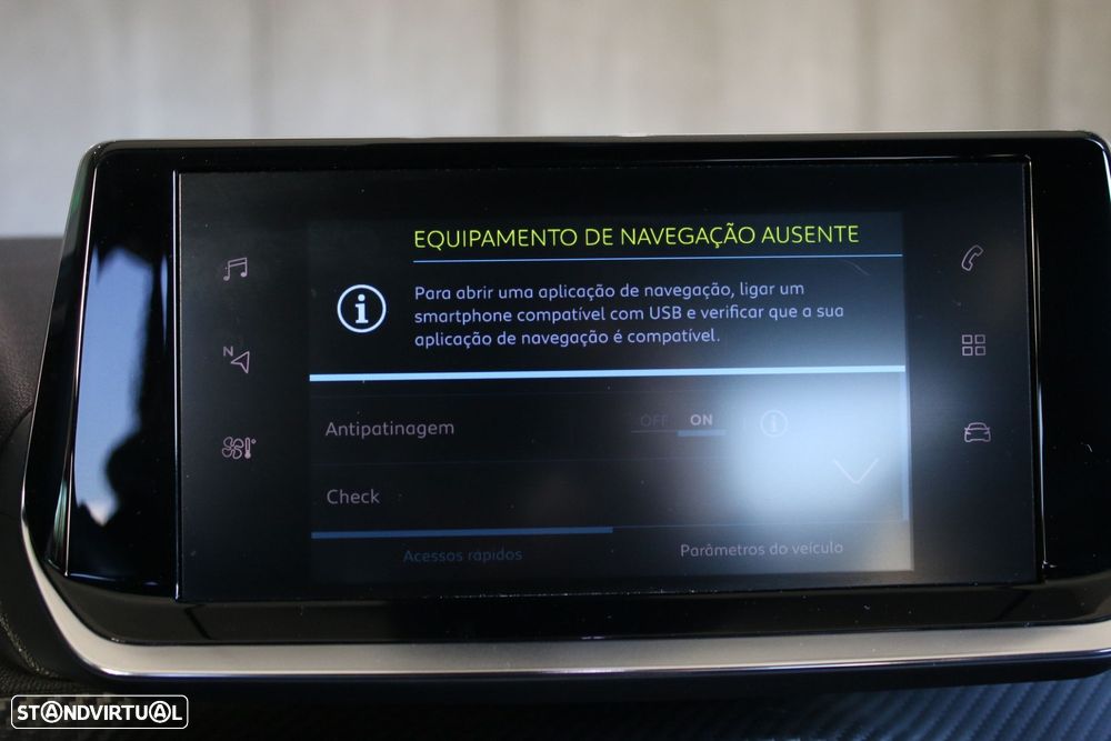 Peugeot e-2008 Allure - 19