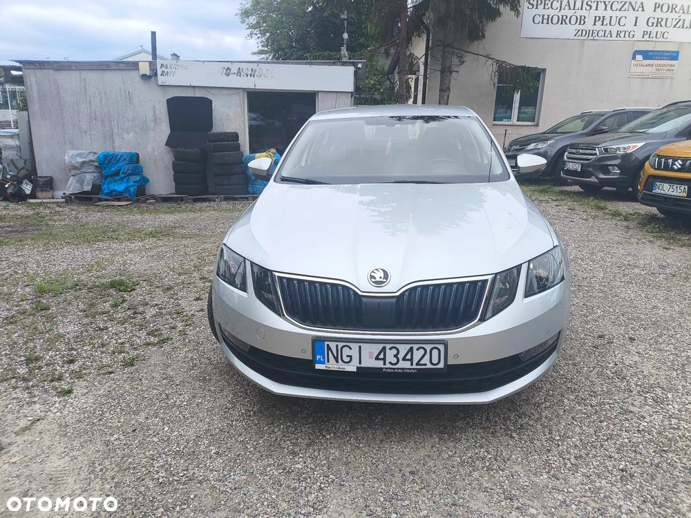 Skoda Octavia 1.6 TDI Ambition DSG - 2