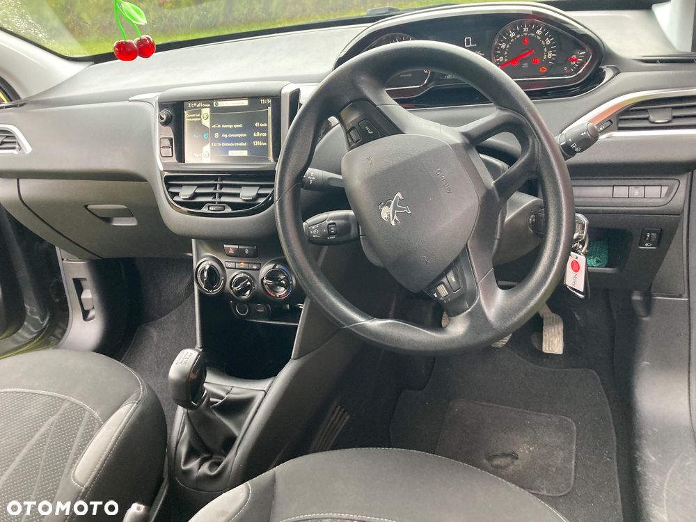 Peugeot 208 1.2 PureTech Active - 4