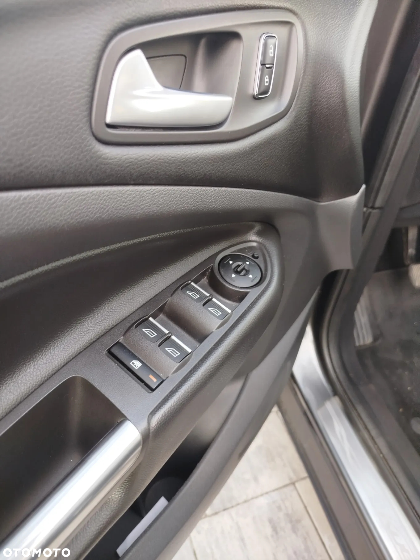 Ford Kuga 2.0 TDCi FWD Trend - 18