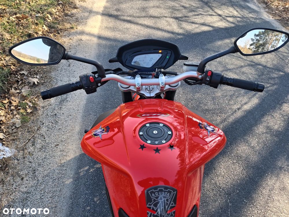 MV AGUSTA Brutale - 8