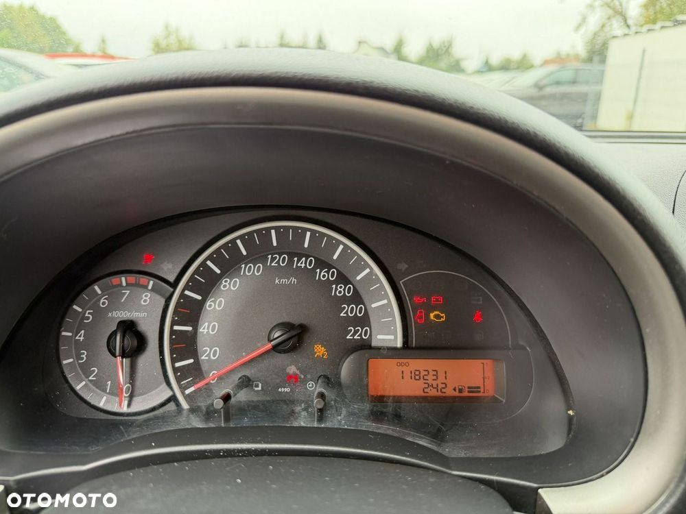 Nissan Micra - 8