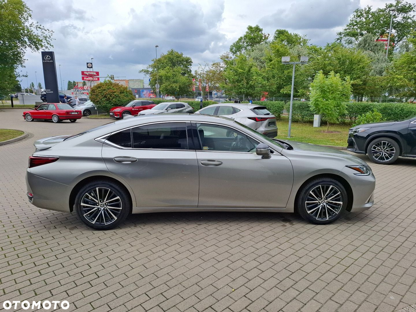 Lexus ES - 6
