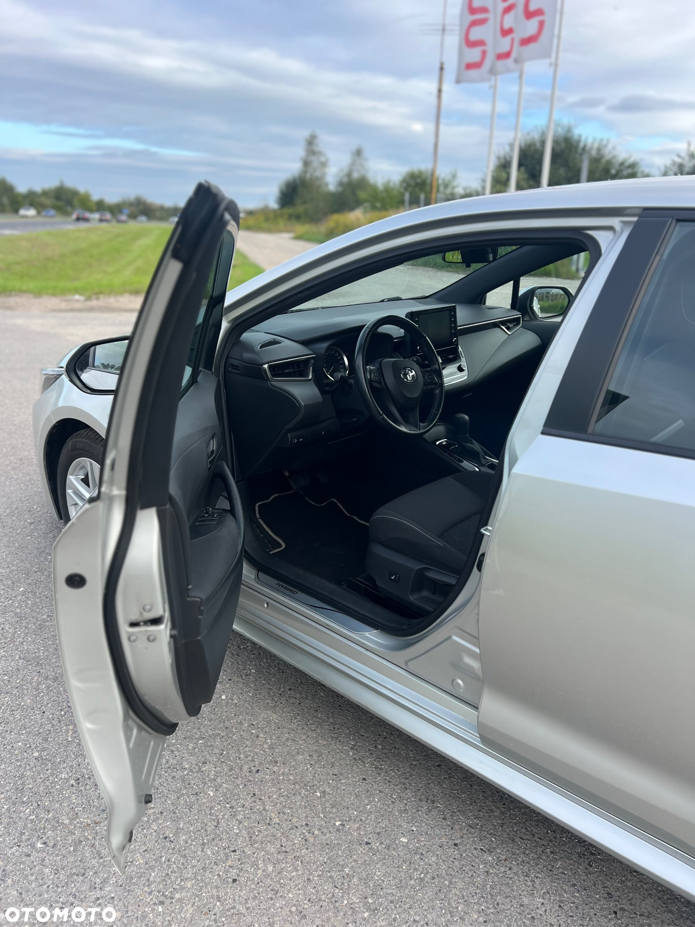Toyota Corolla 1.8 Hybrid - 21