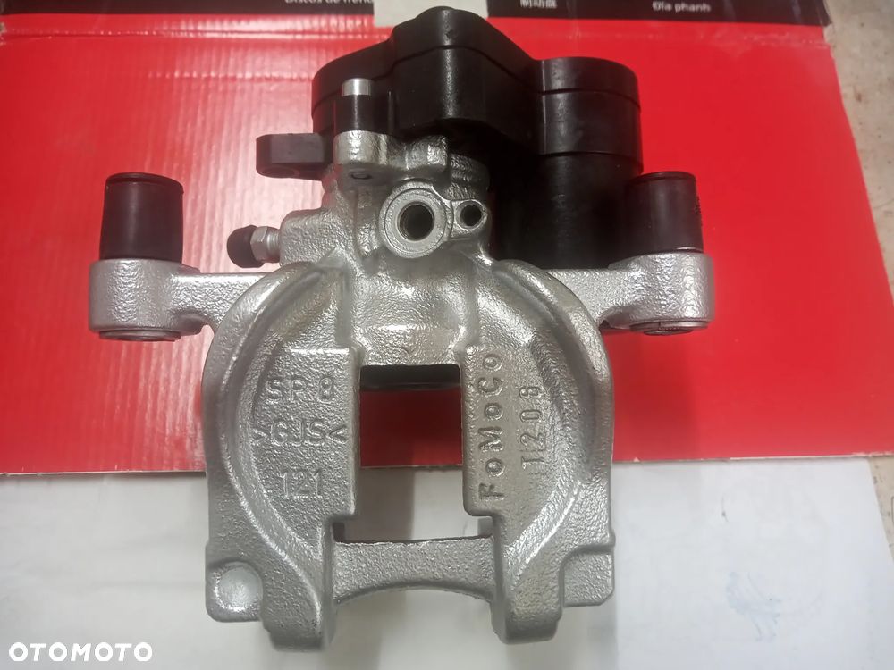 ZACISK HAMULCOWY VW PASSAT B5 B6 B7 B8 CC TIGUAN SHARAN ARTEON ALHAMBRA GOLF VII AUDI A6C6 C5 C7 A4 B8 A8 D3 D4,Q3,Q5,A5,MAZDA CX5 CX7 CX9 MAZDA 6, VOLVO S60 V60 XC60 XC70 V70 S80 HYUNDAI i40,i30,KONA TUCSON KIA SPORTAGE CEED, PROCEED OPTIMA LANCIA THESIS FORD MONDEO MK4,MK5,V, FUSION GALAXY S-MAX KUGA 2 ,3 ESPACE ,EDGE,BENTLEY CONTINENTAL RENAULT SCENIC III MEGANE III TALISMAN SKODA Octavia III Superb III QUAD CF MOTO LIGIER X Too NOVA MICROCAR MC1 MC2 Cargo,IVECO Daily  BMW 5 Mercedes - 10