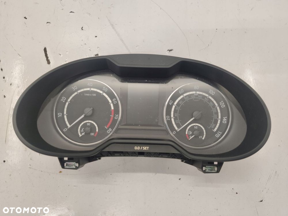 SKODA OCTAVIA III RS LICZNIK ZEGAR 2.0TSI 5E0920956B UK - 1