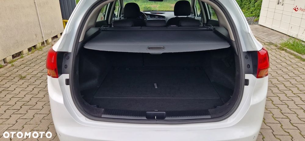 Kia Ceed 1.6 GDI L Business Line - 16