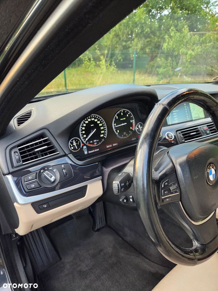 BMW Seria 5 520d Luxury Line - 27