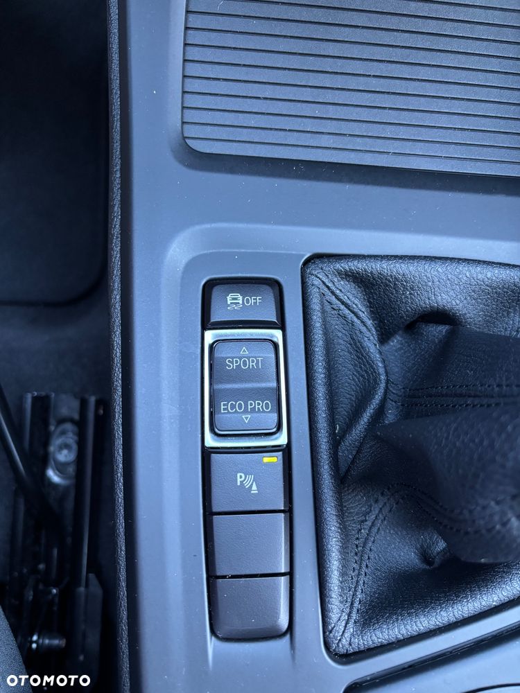 BMW X1 sDrive16d - 23