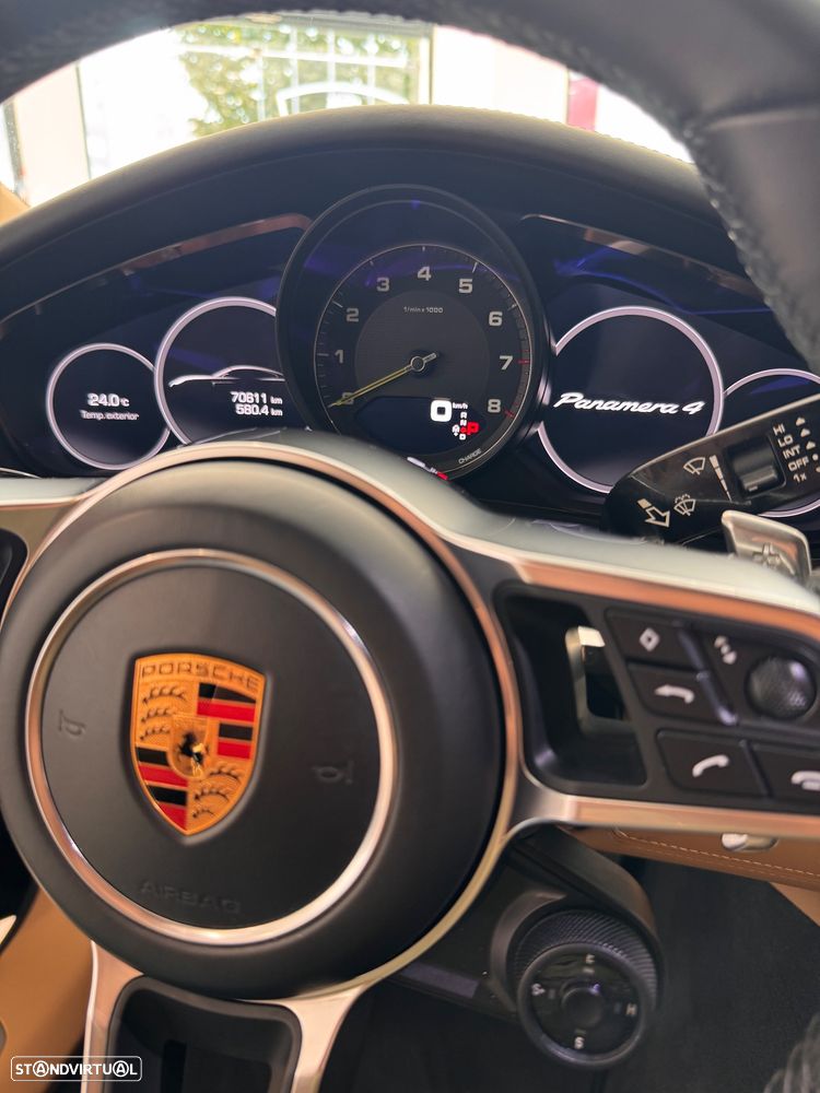 Porsche Panamera - 32