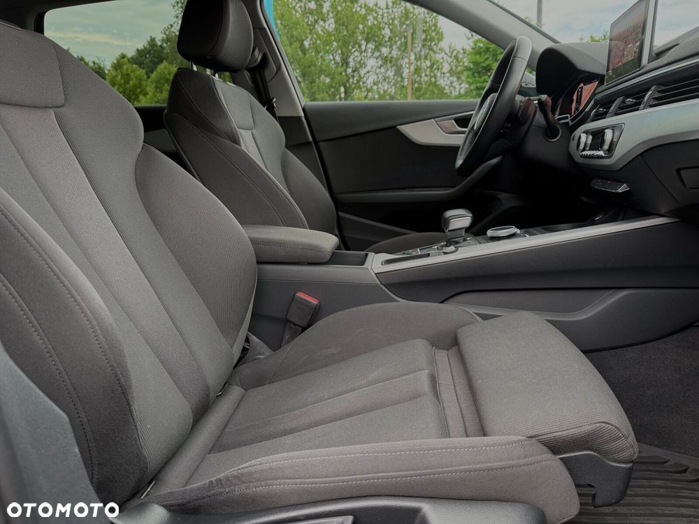 Audi A4 Avant 45 TFSI S tronic - 17