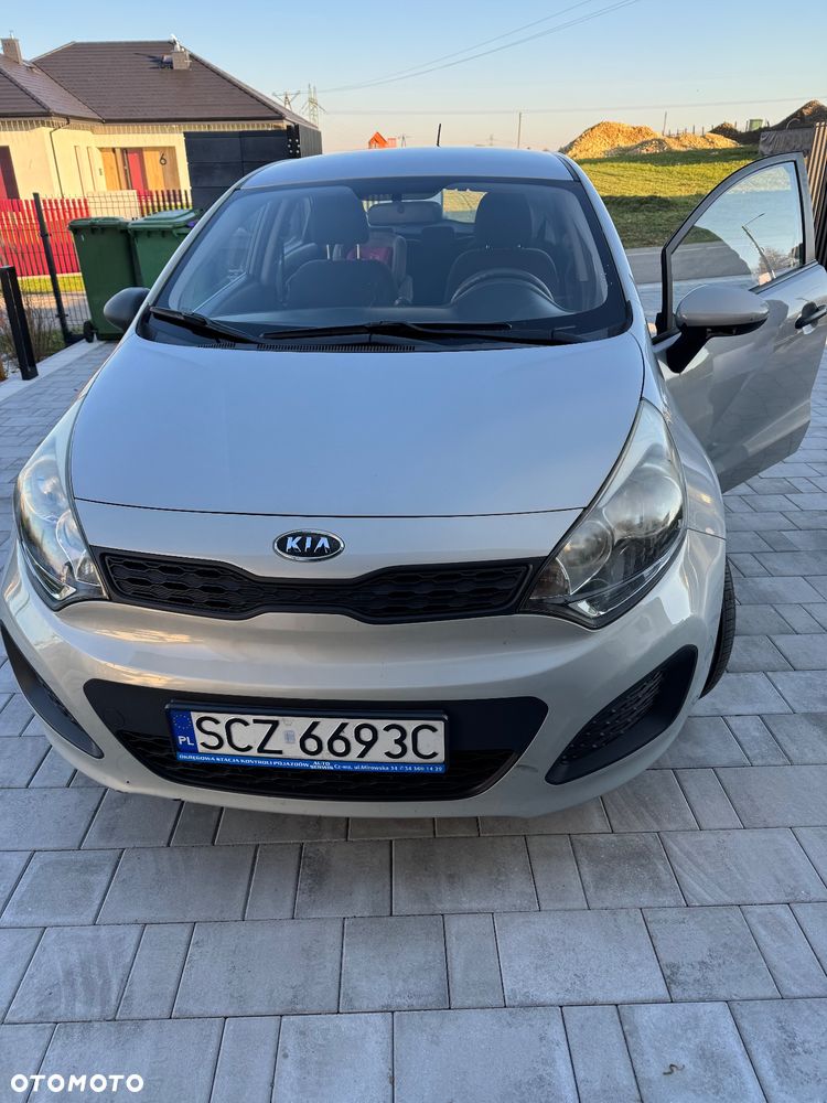 Kia Rio - 7