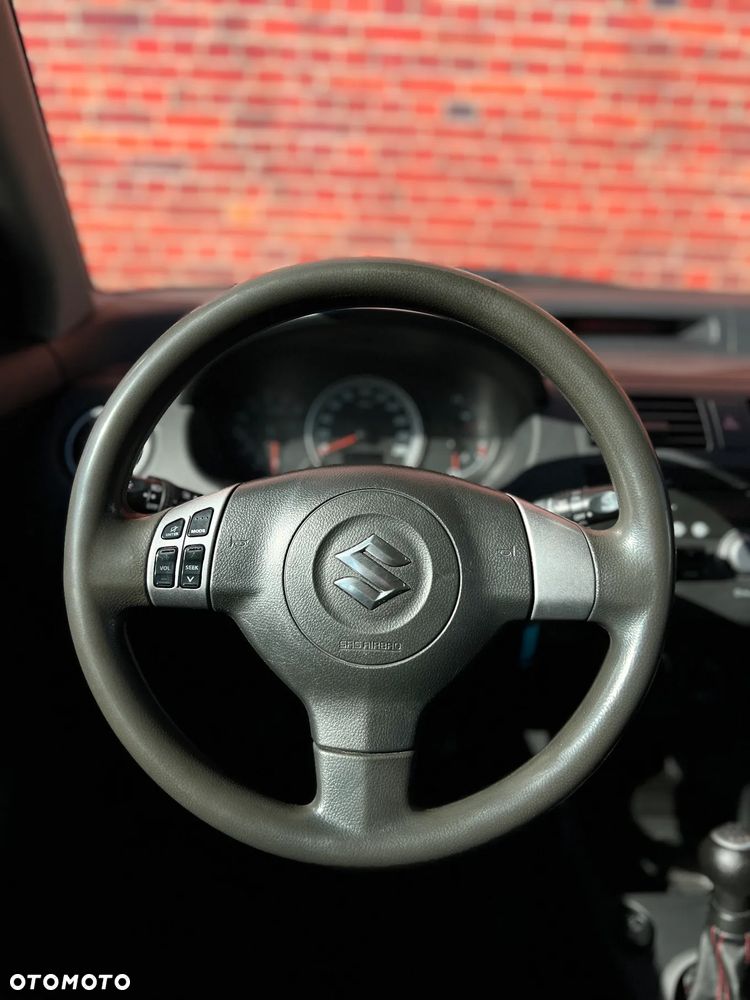Suzuki Swift - 25