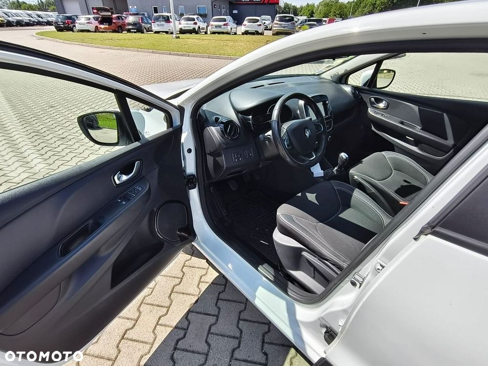 Renault Clio - 10