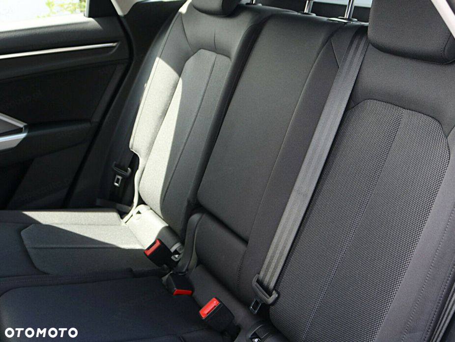 Audi Q3 35 TFSI Advanced S tronic - 12