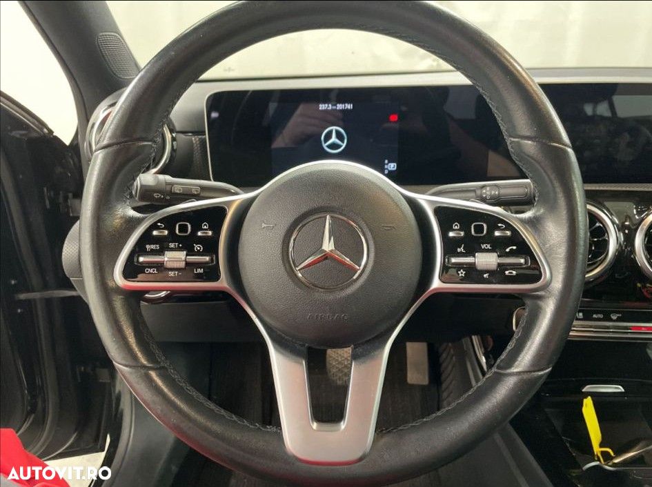 Mercedes-Benz A 180 d 7G-DCT - 9