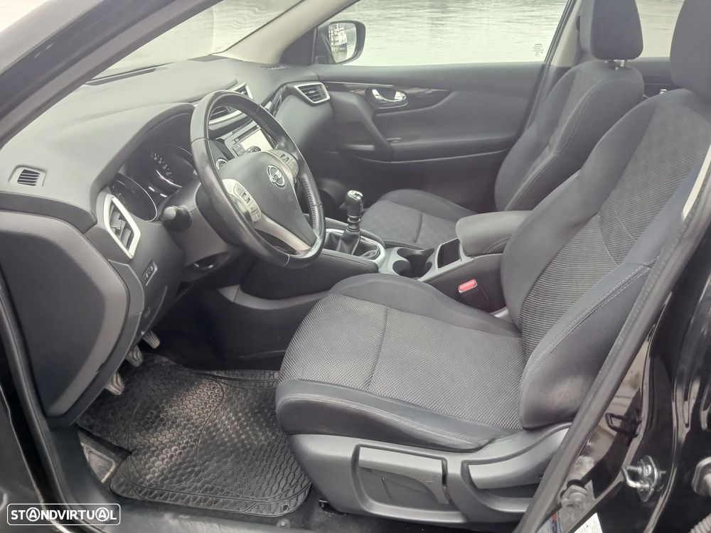 Nissan Qashqai 1.6 dCi N-Connecta 18 - 10