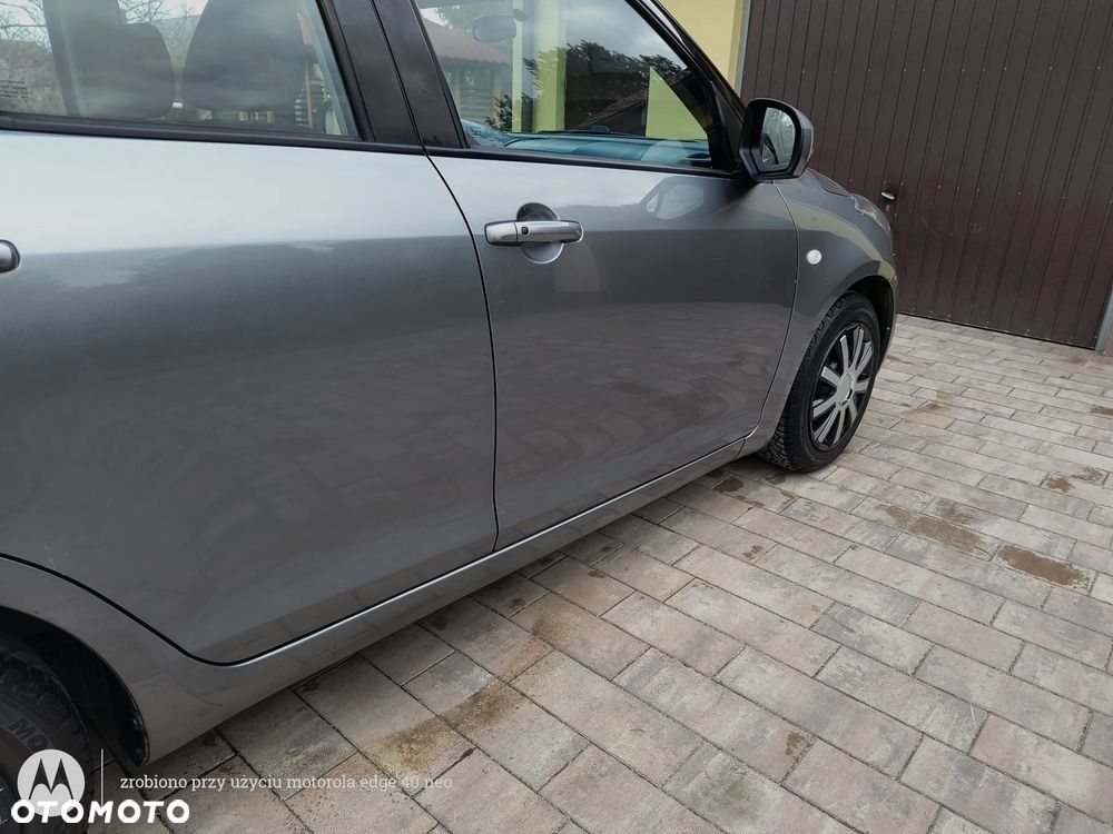 Suzuki Swift 1.2 Premium - 11