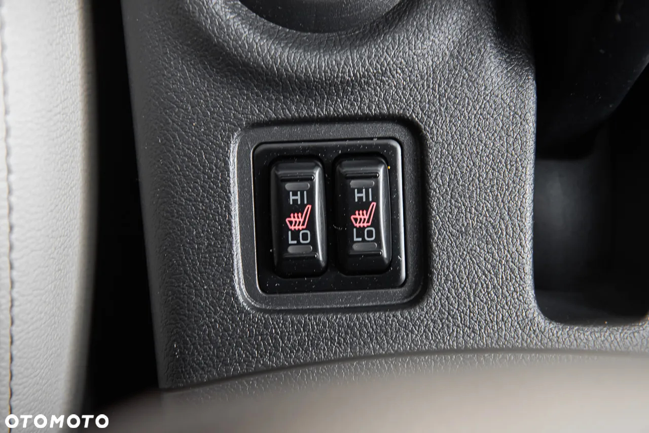 Mitsubishi Outlander 2.0 4WD Plug-In Hybrid Top - 24