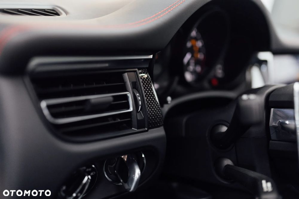 Porsche Macan - 23