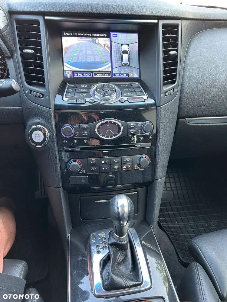 Infiniti QX70 3.7 S Premium - 14