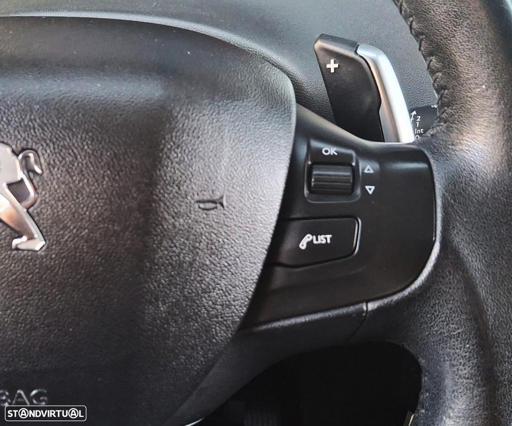Peugeot 208 1.6 e-HDi Allure 2-Tronic - 18