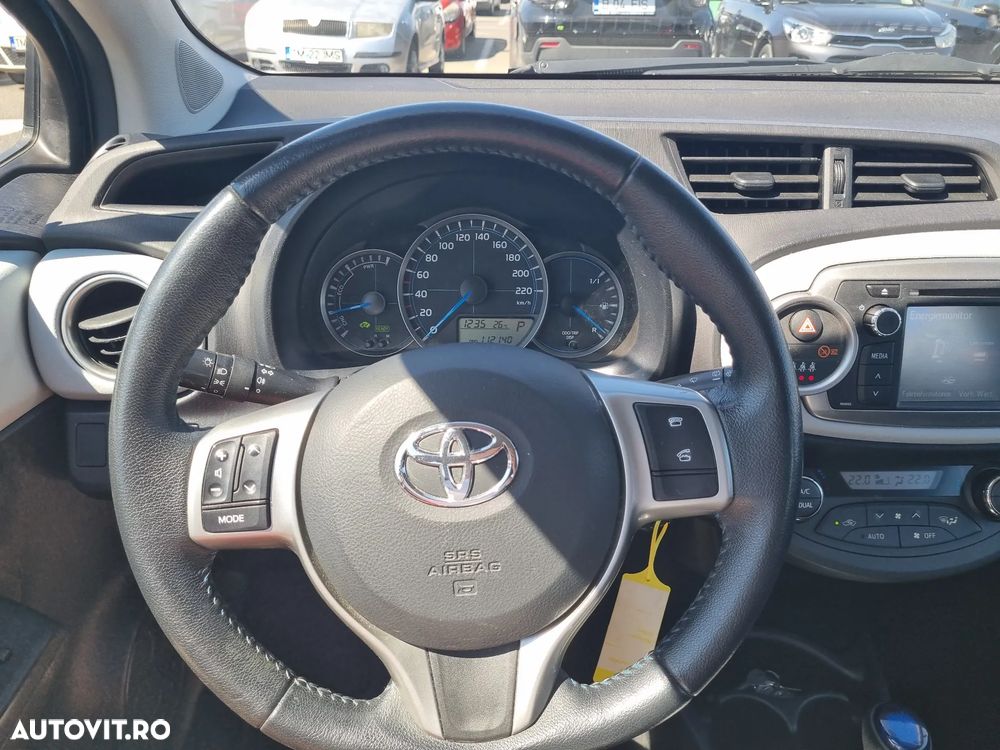 Toyota Yaris - 14