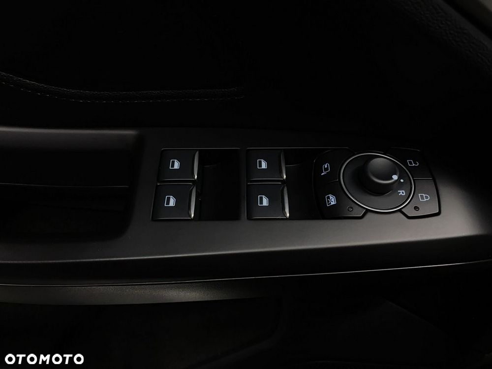 Ford Focus - 36