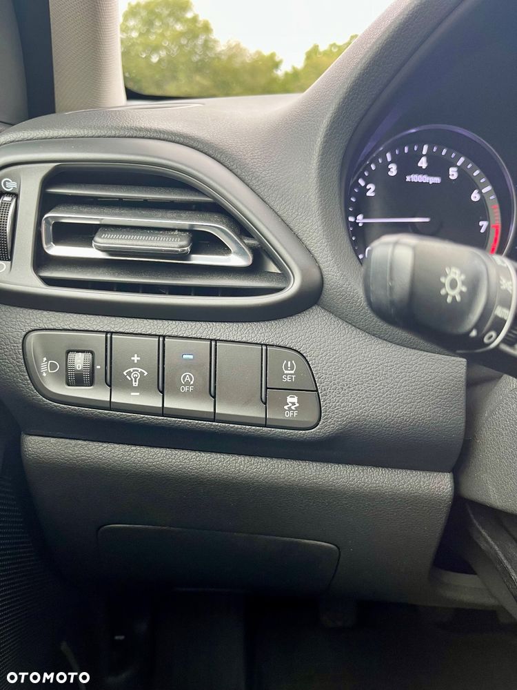 Hyundai i30 - 25