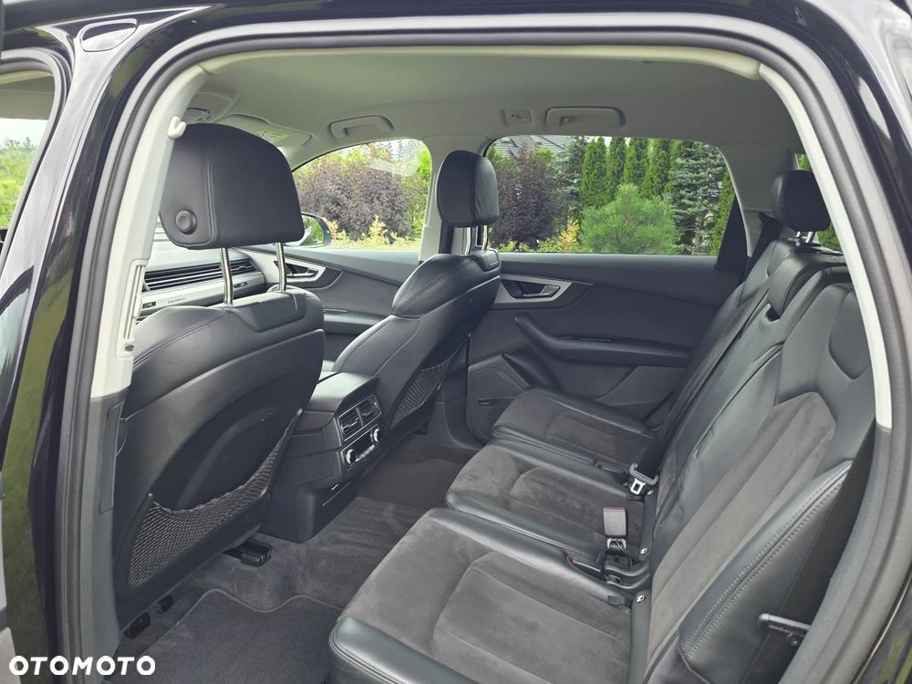 Audi Q7 - 11