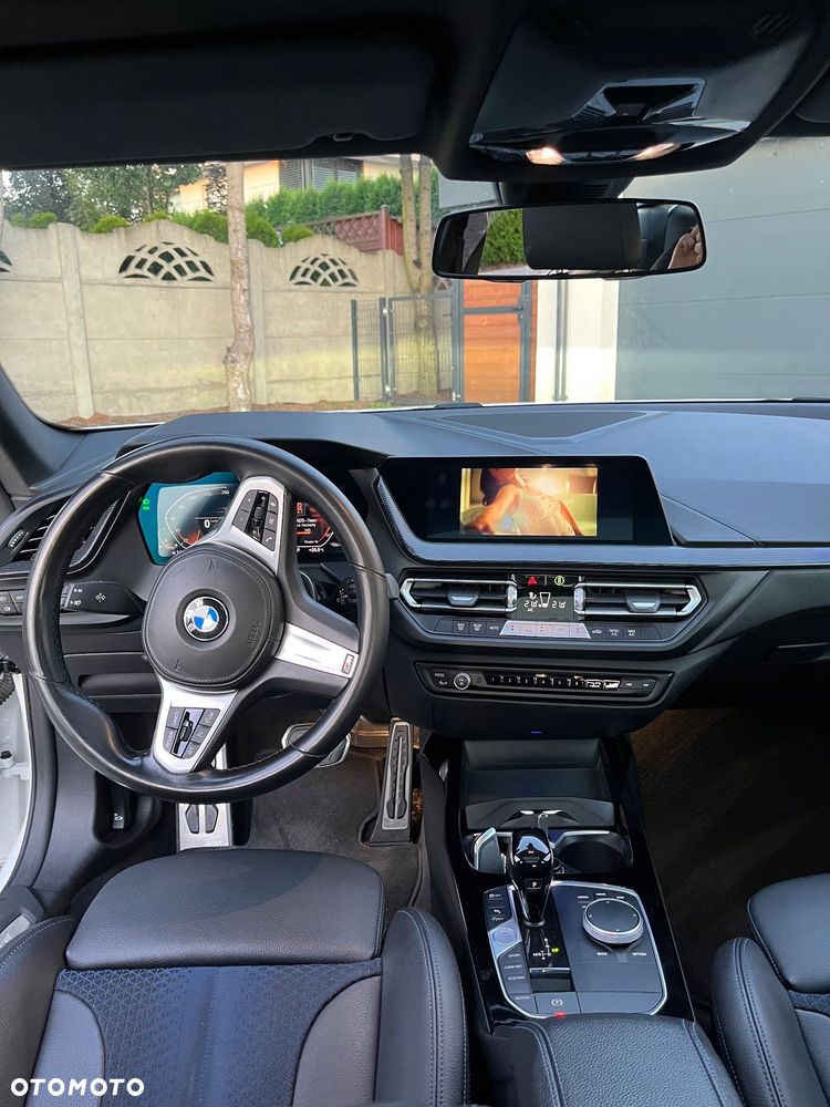 BMW Seria 2 218i M Sport - 39