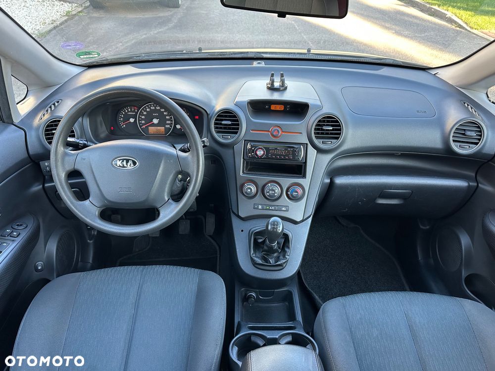 Kia Carens 2.0 EX - 22