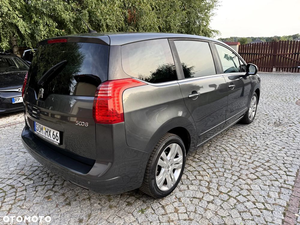 Peugeot 5008 1.6 THP Premium - 8