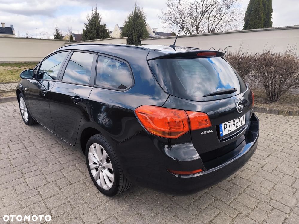 Opel Astra 1.7 CDTI DPF 150 Jahre - 4