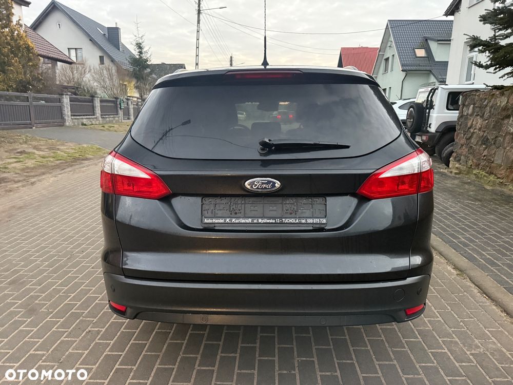 Ford Focus SW 1.6 TDCi DPF Champions Edition - 6