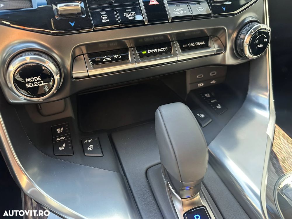 Lexus Seria LX - 29