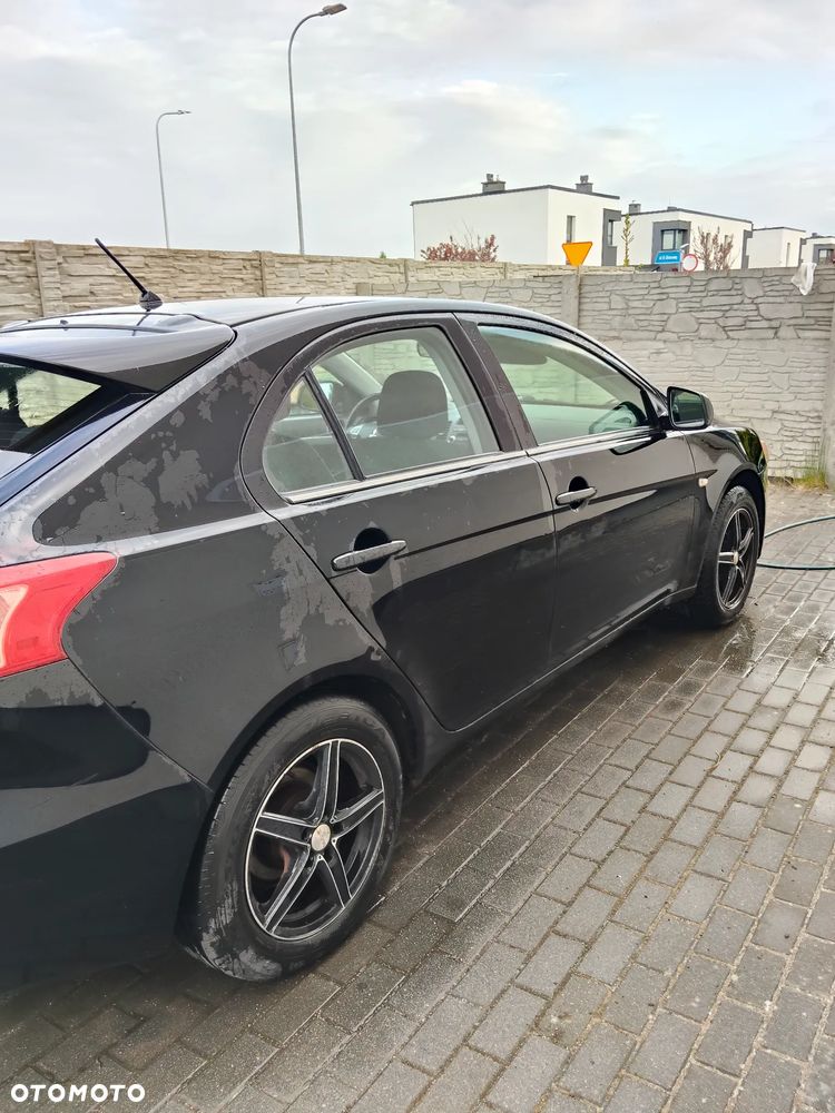 Mitsubishi Lancer 1.8 Invite - 16