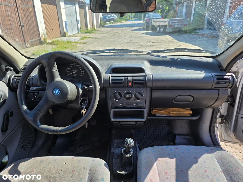 Opel Corsa - 19