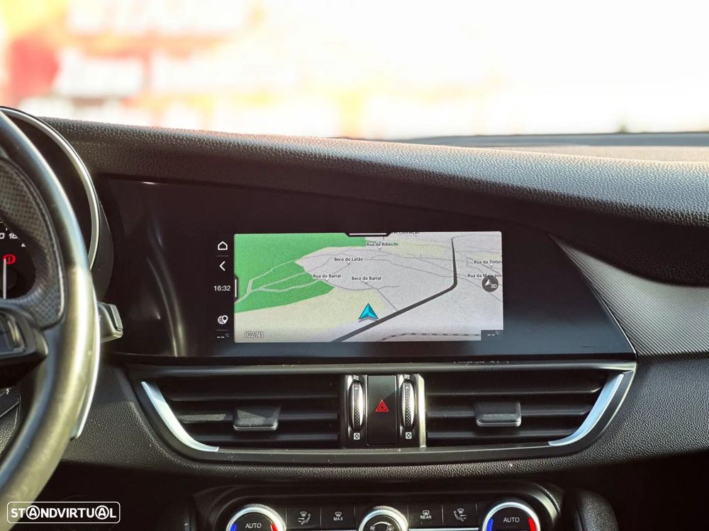 Alfa Romeo Giulia 2.2 D Sprint AT8 - 24